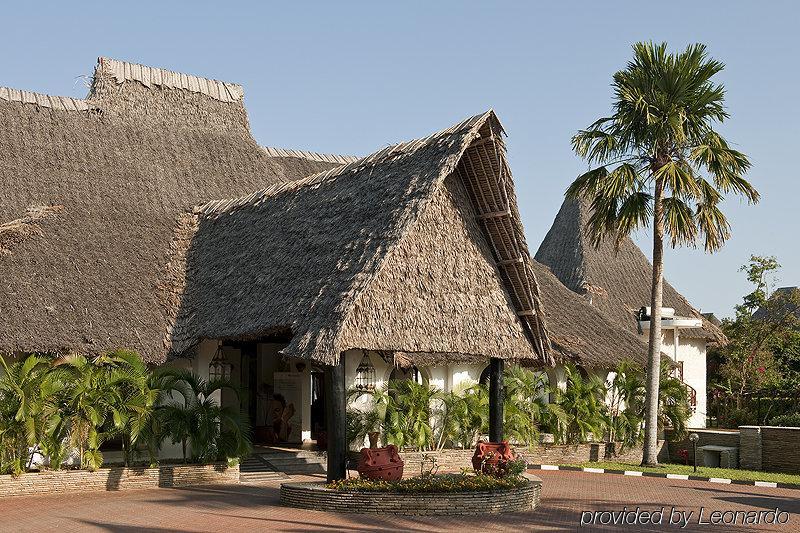 Neptune Paradise Beach Resort & Spa Galu Exteriör bild
